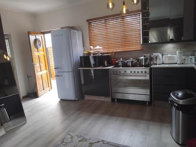 1 Bedroom Apartment in Willowbrook