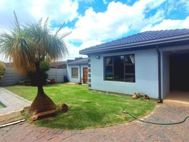 1 Bedroom Apartment in Witpoortjie