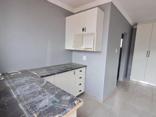 1 Bedroom Apartment in Witpoortjie