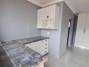 1 Bedroom Apartment in Witpoortjie