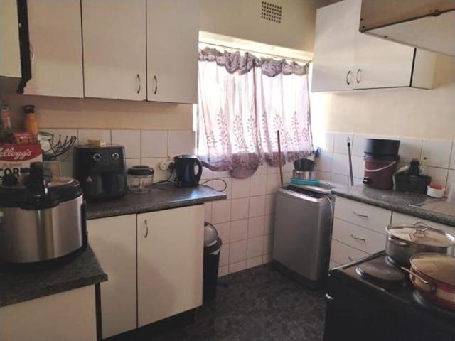 1 Bedroom Apartment in Witpoortjie