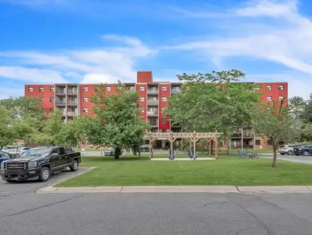 1 Bedroom Apartment Kingston ON 104400453