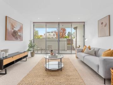 1 Bedroom Apartment Kingston ACT LS102472884