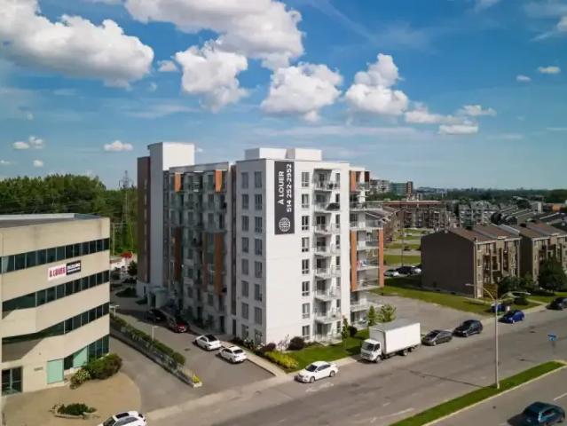 1 Bedroom Apartment Laval QC 105248003