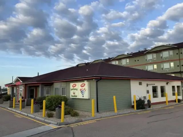 1 Bedroom Apartment Leduc AB LS87924375