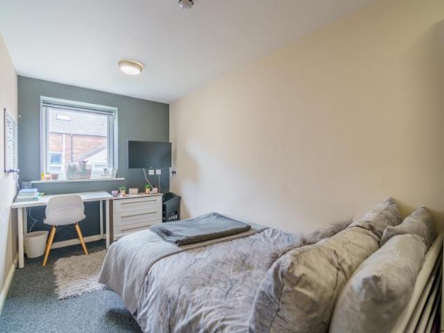 1 Bedroom Apartment Lenton East Midlands 98339256