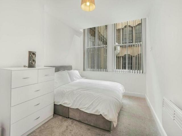 1 Bedroom Apartment Liverpool Liverpool 104068645