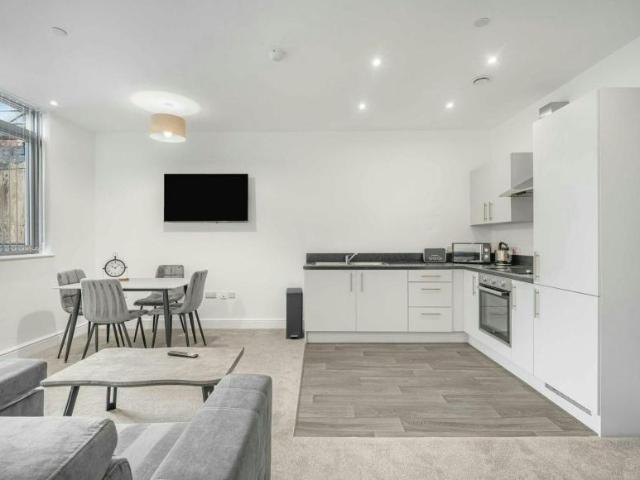 1 Bedroom Apartment Liverpool Liverpool 103357037