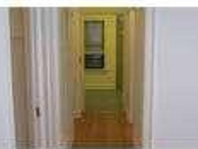 1 bedroom Apartment Located in the heart of Hyde Park
