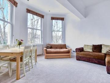 1 Bedroom Apartment London Greater London 100649363