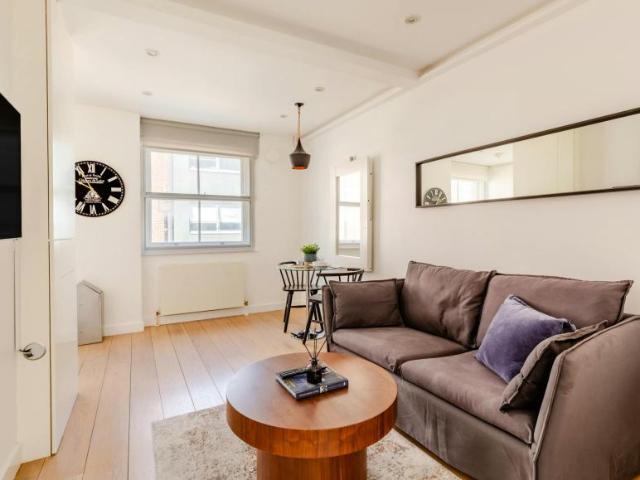 1 Bedroom Apartment London London 104682414