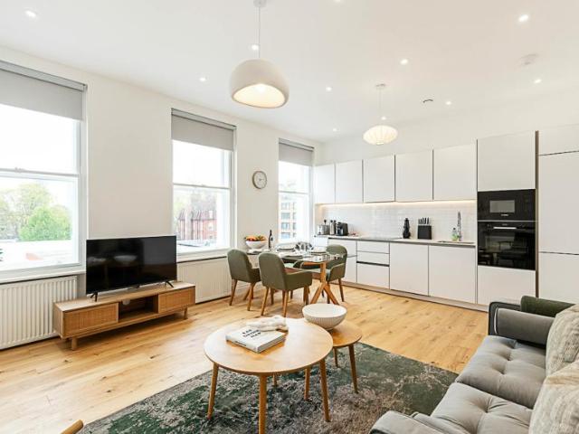 1 Bedroom Apartment London London 104958593