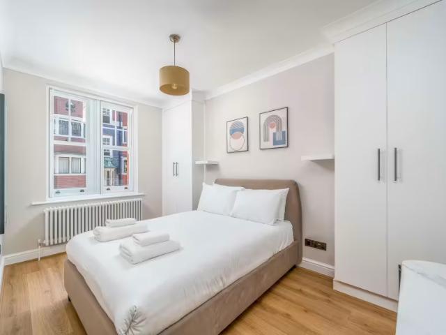 1 Bedroom Apartment London London 100333638