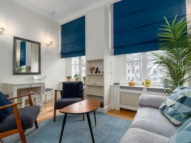 1 Bedroom Apartment London London 103695785