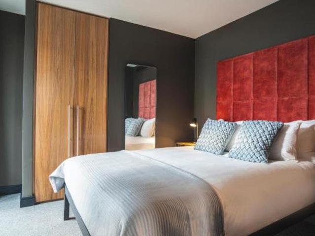 1 Bedroom Apartment London London 70739361