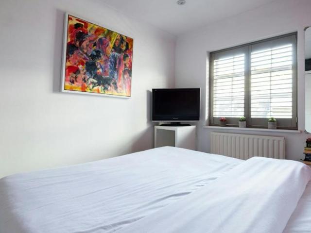 1 Bedroom Apartment London London 92222736