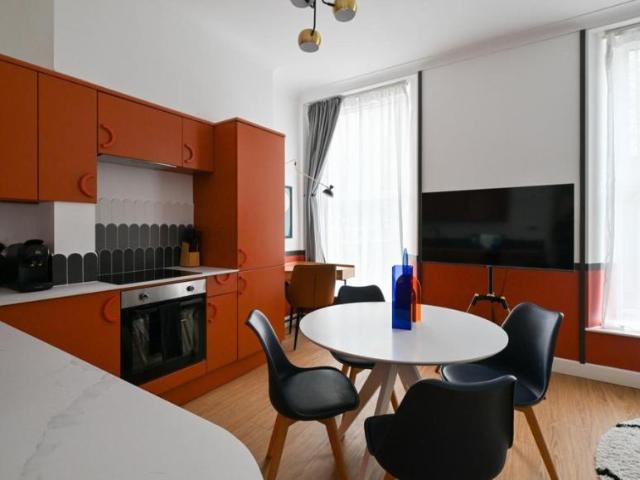 1 Bedroom Apartment London London 99213883