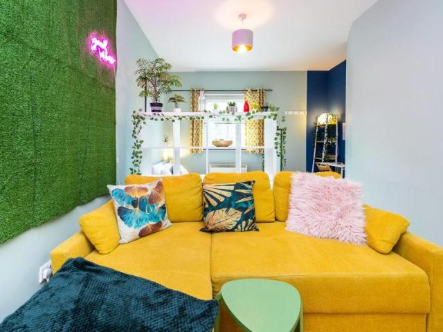 1 Bedroom Apartment London London 99267421