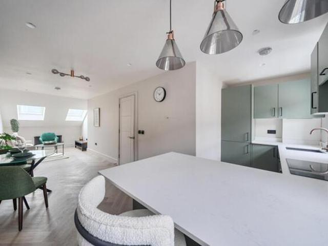 1 Bedroom Apartment Londres Greater London 100786751