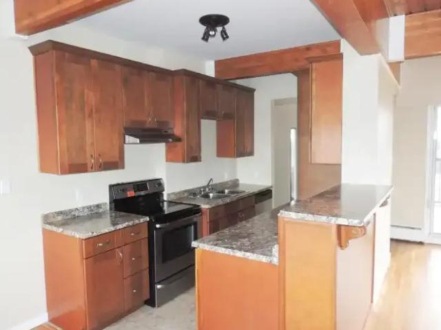 1 Bedroom Apartment Prince George BC 102845305