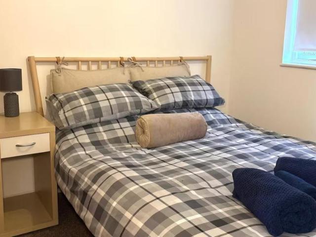 1 Bedroom Apartment Ruislip Ruislip 100408968