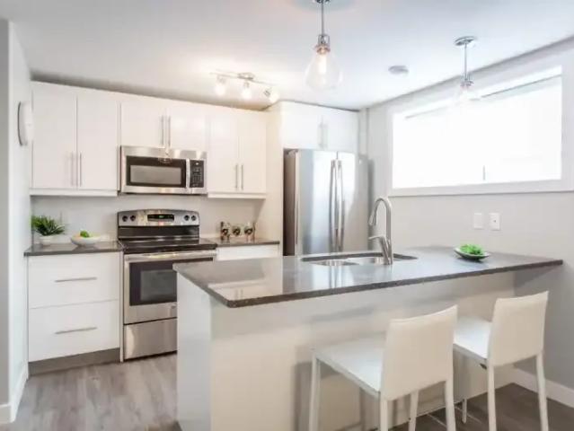 1 Bedroom Apartment Regina SK 103243202