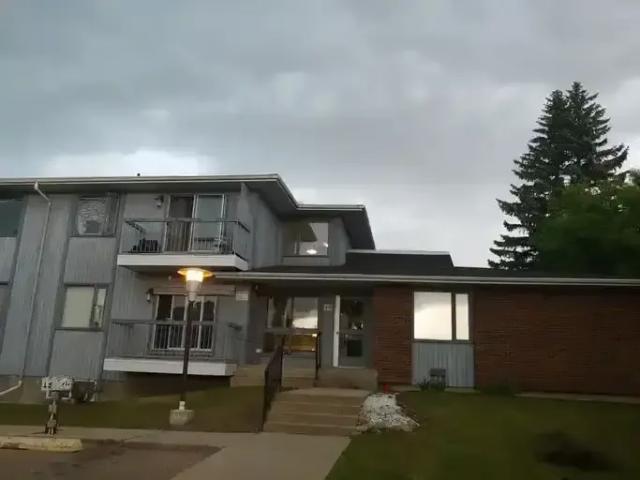 1 Bedroom Apartment Red Deer AB 105087471