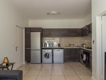 Apartment to rent in Parktown, City of Johannesburg Metropolitan Municipality - Grill