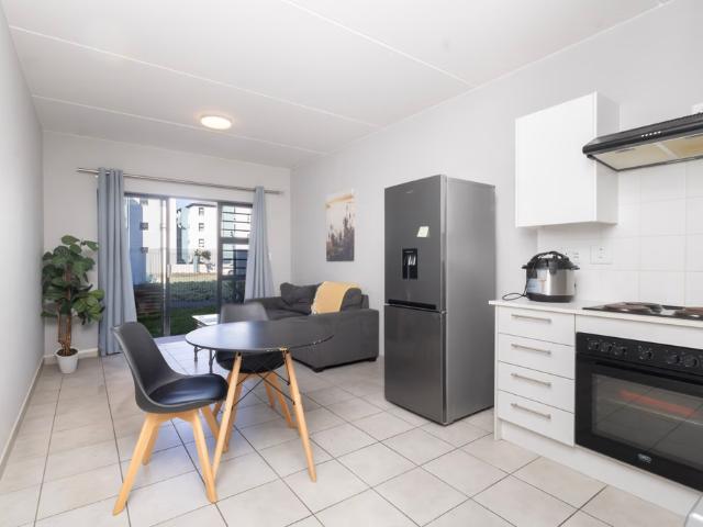 1 Bedroom Apartment Rented in Parklands | LIONLEAD Real Estate