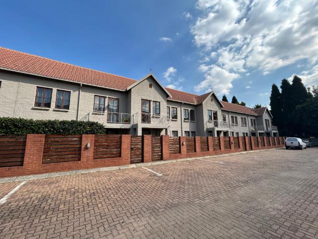 1 Bedroom Apartment Rented in Saxonwold | Zareena Kara Properties