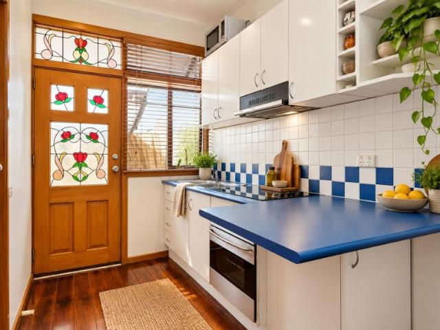 1 Bedroom Apartment Ripponlea VIC 105935706