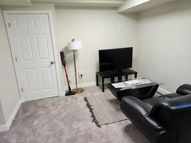 1 Bedroom Apartment St. Albert AB 103594384