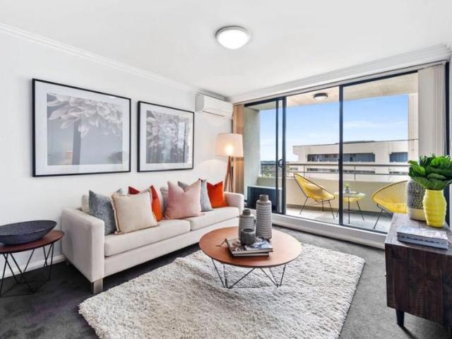 1 Bedroom Apartment St Leonards, 104897204