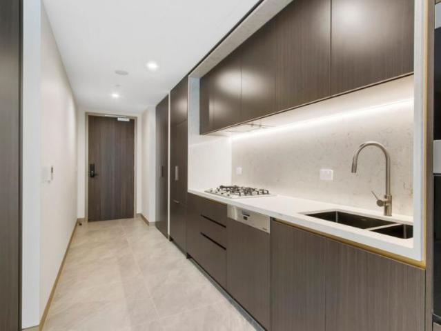 1 Bedroom Apartment St Leonards, 104828634