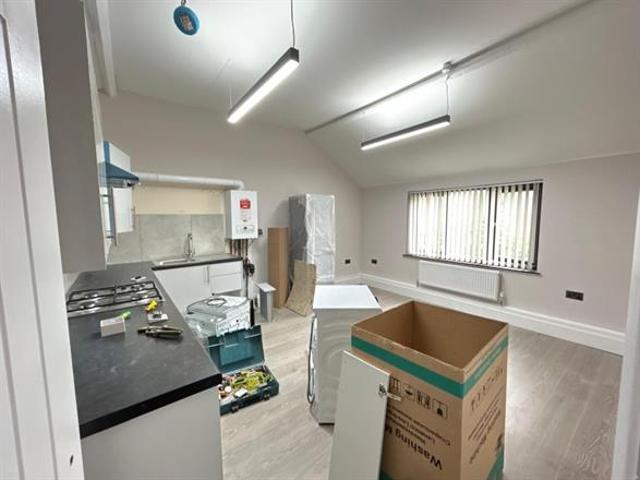 1 Bedroom: Apartment: Station Road,: £1,200 pcm | Chiltern Hills