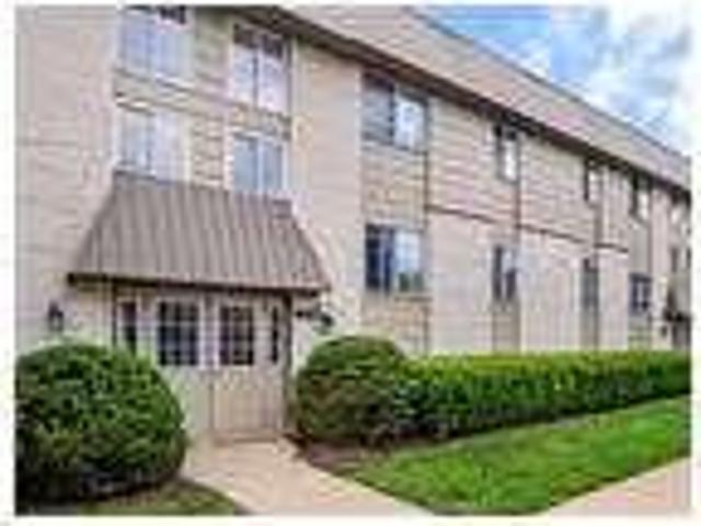 1 bedroom Apartment Steeped in 50 years of tradition. $814/mo