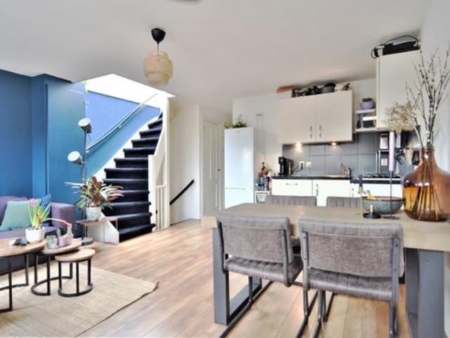 1 bedroom Apartment Surface Area: 50m2 Furnished Available from: 2026 10 01