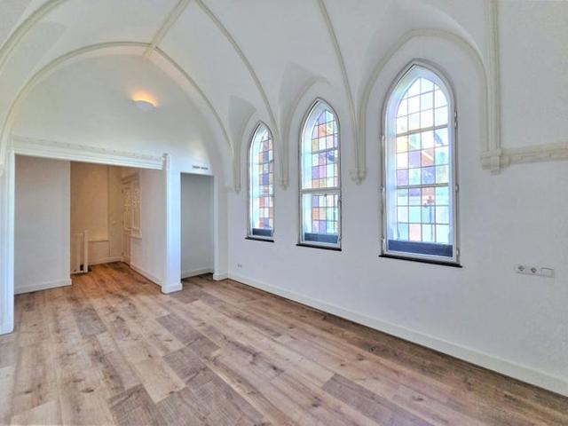 1 bedroom Apartment Surface Area: 80m2 Unfurnished