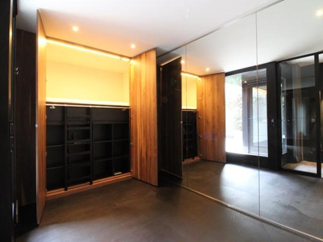 1 bedroom Apartment Surface Area: 142m2 Furnished