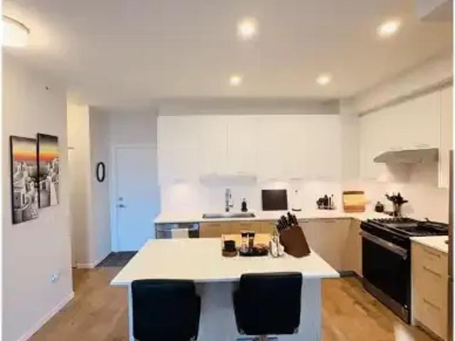 1 Bedroom Apartment Surrey BC 105119066