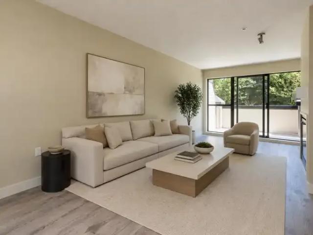 1 Bedroom Apartment Surrey BC 105394998