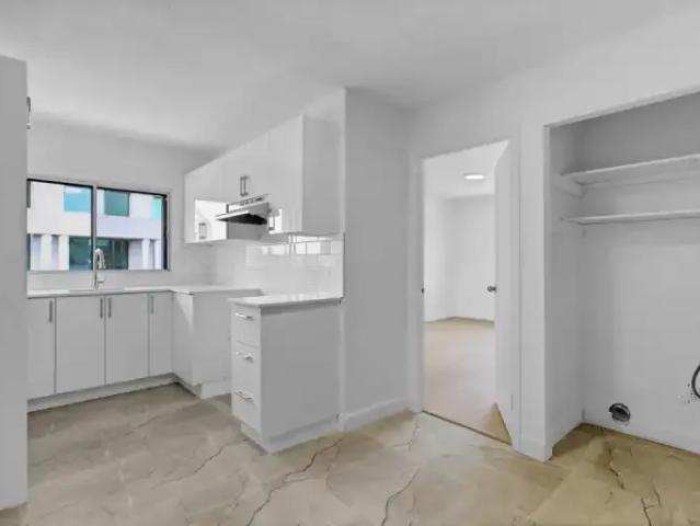 1 Bedroom Apartment Saint QC LS103322357