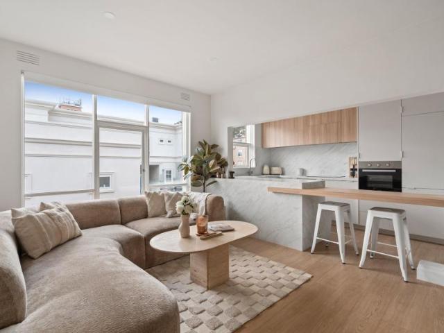 1 Bedroom Apartment South Yarra VIC 102859138