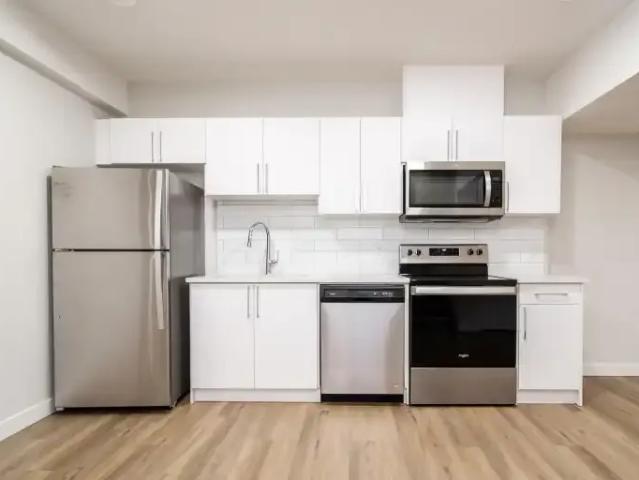 1 Bedroom Apartment Spruce Grove AB 103367941