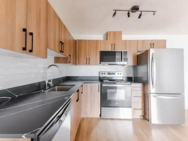 1 Bedroom Apartment Spruce Grove AB 104840687