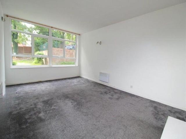1 Bedroom Apartment To Let