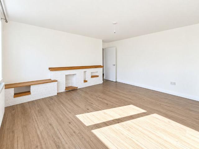 1 bedroom apartment to let