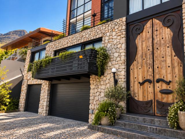 1 Bedroom Apartment To Let in Tamboerskloof