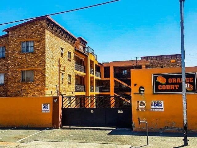 1 Bedroom Apartment To Let in Turf Club