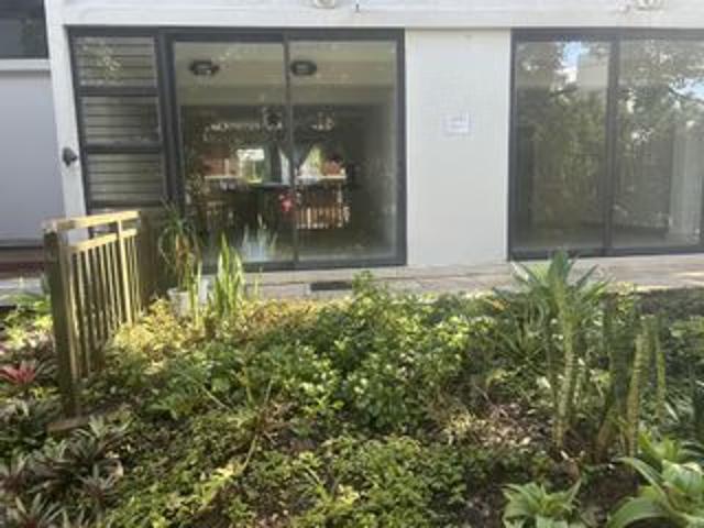 1 Bedroom Apartment To Let in Umhlanga Central